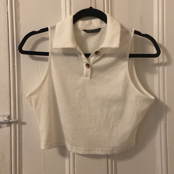Shein Cropped Polo - Picture 1 of 3
